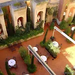 ホテル Plaza Capitole