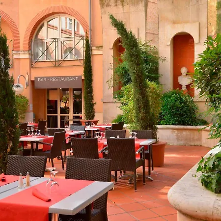 Hotel Plaza Capitole 4*