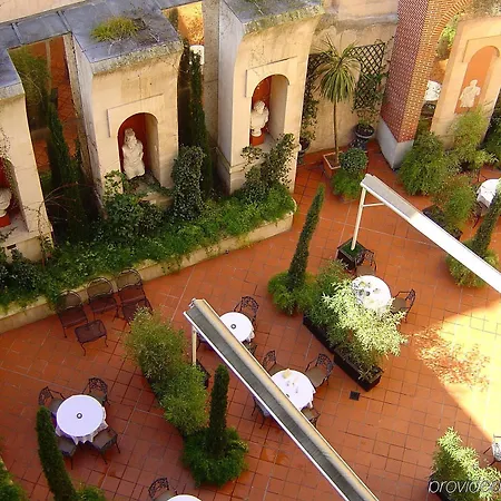 Hotel Plaza Capitole