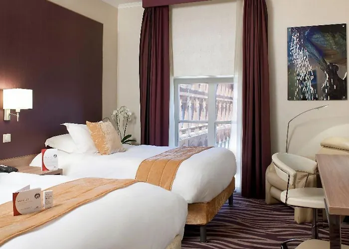 Plaza Capitole ホテル