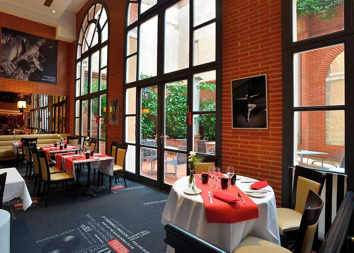 Plaza Capitole ホテル