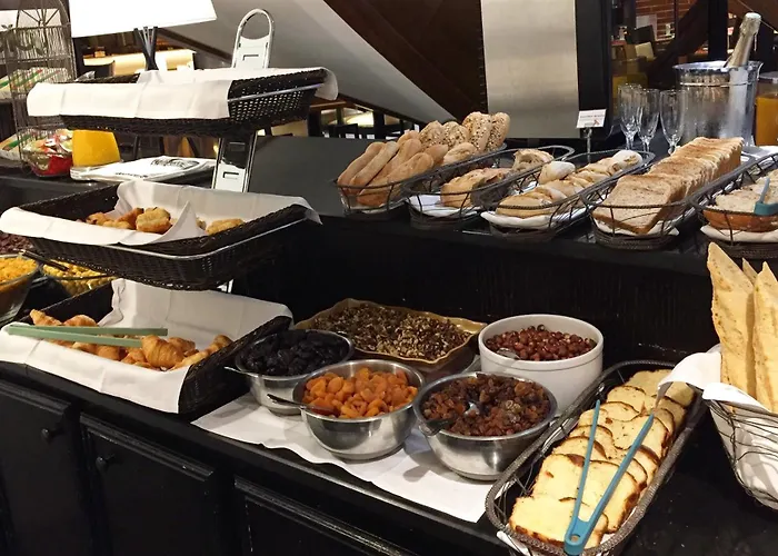 Отель Plaza Capitole Тулуза