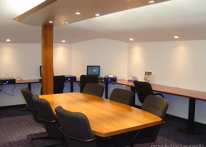 Plaza Capitole Отель