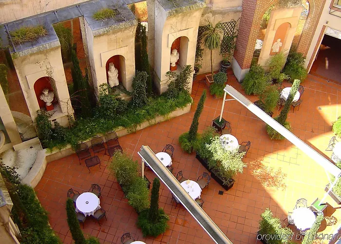 ホテル Plaza Capitole