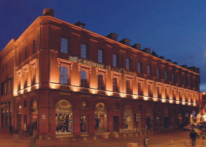 Plaza Capitole ホテル 4*